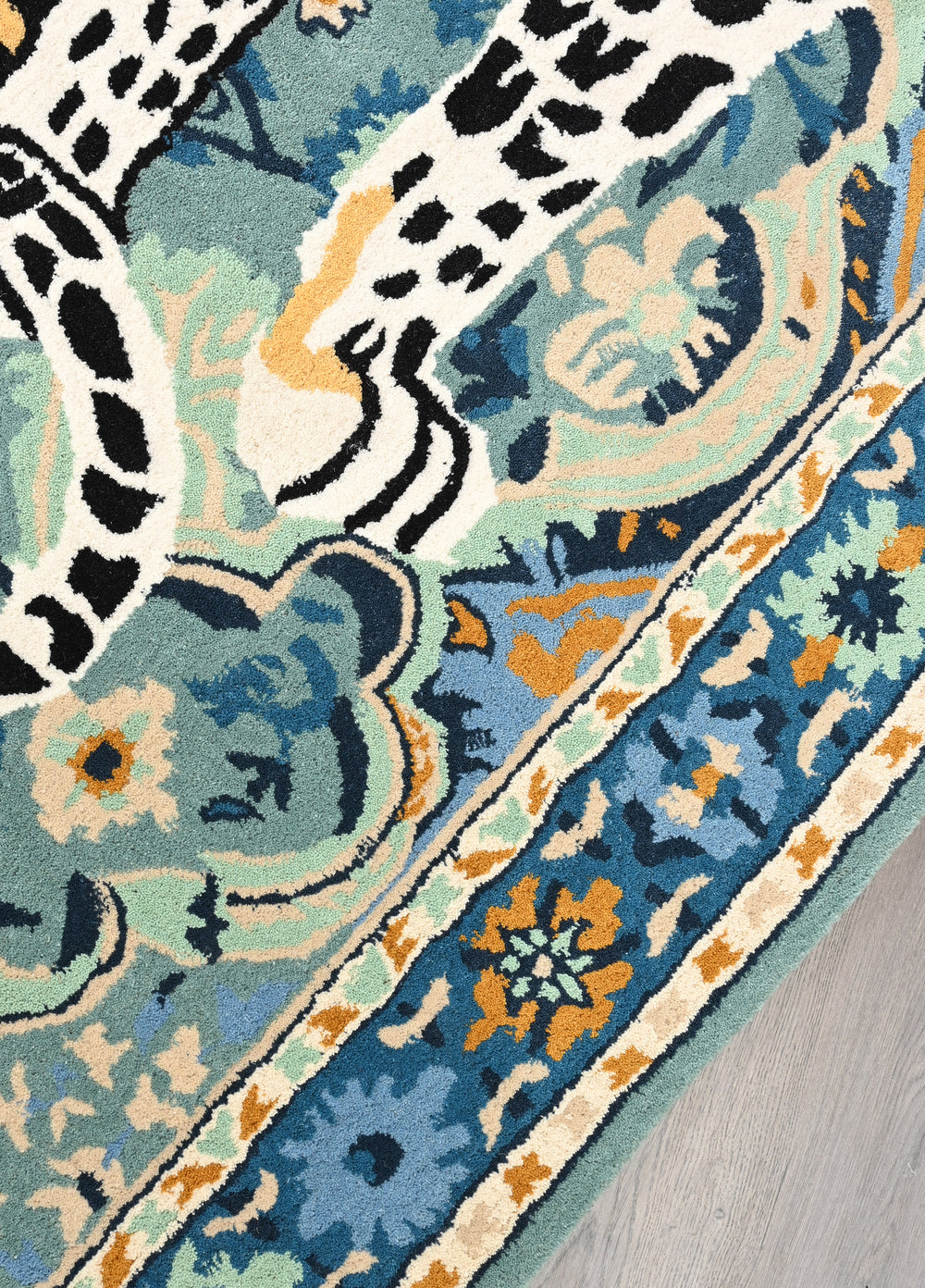 Hand-Tufted Wool Rug – Cheetah Pattern, Thick & Soft Texture