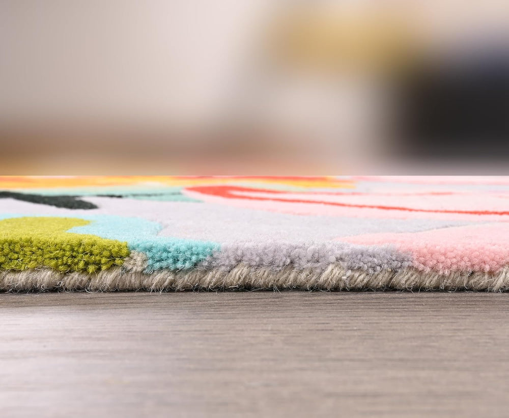 Hand-Tufted Wool Floral Area Rug – Elegant Garden-Inspired Design