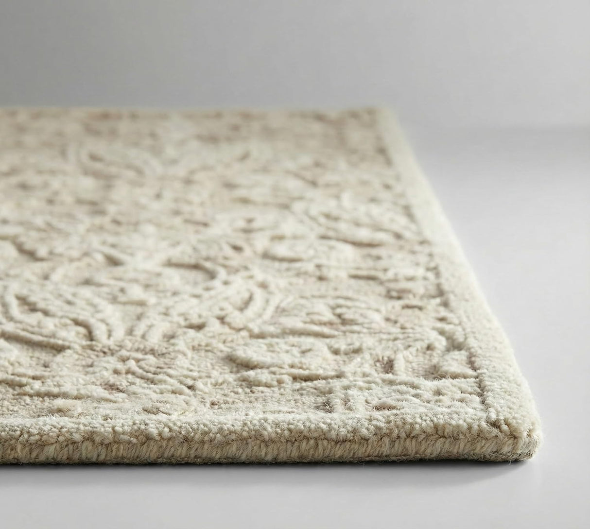 Hand-Tufted Floral Damask Wool Rug