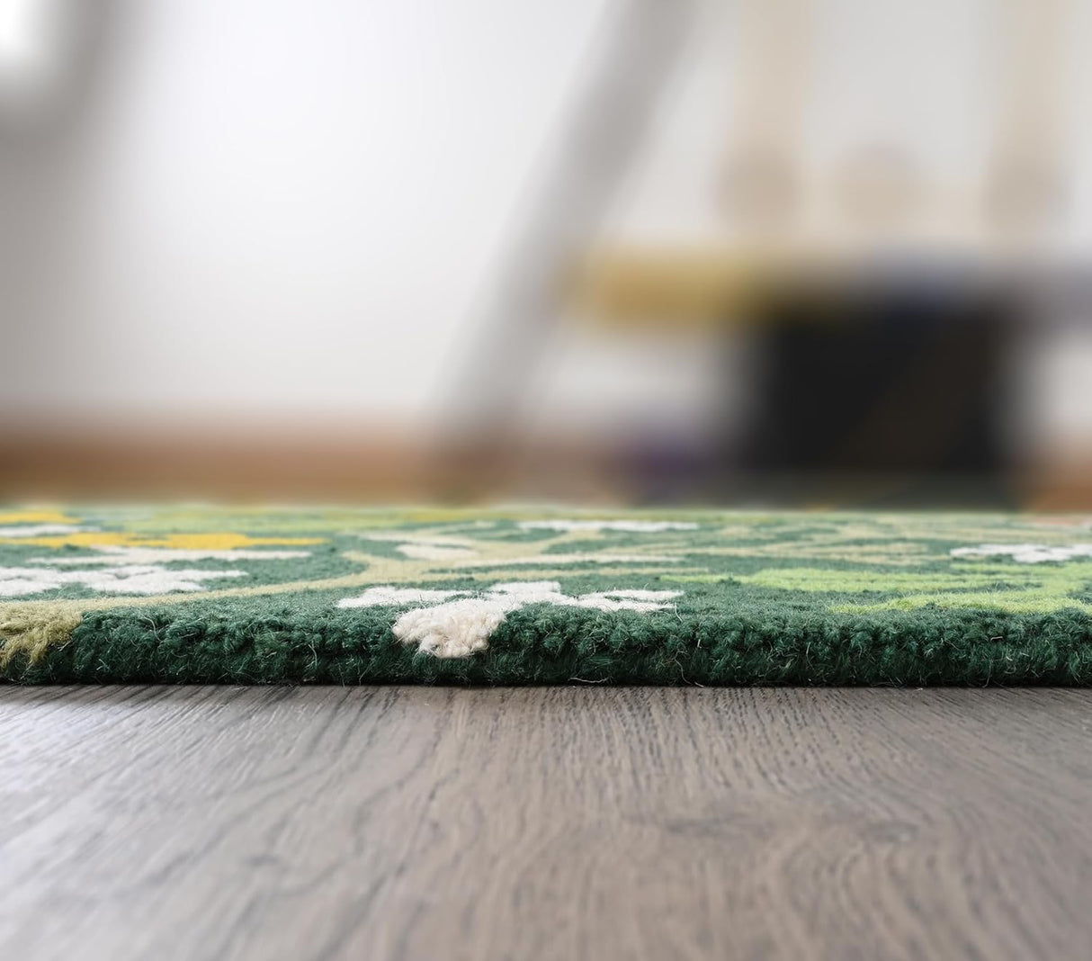 Handmade Floral Area Rug | Vibrant Flower Design