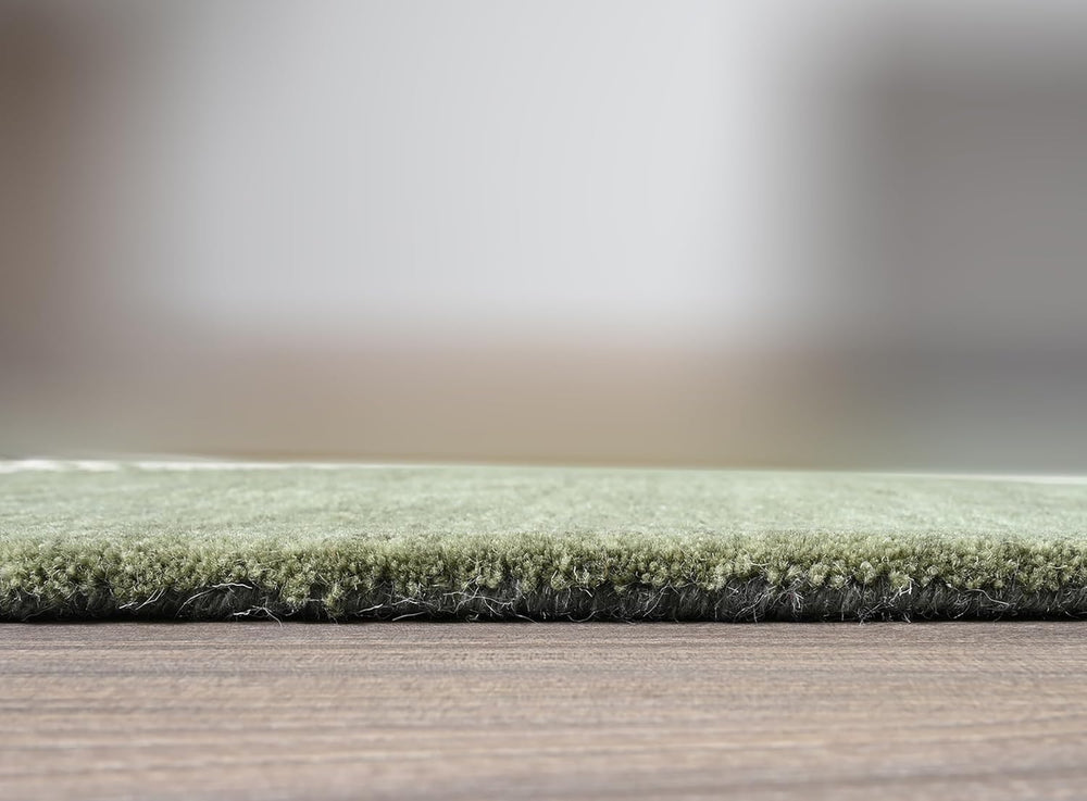 Hand-Tufted Snake Wool Rug