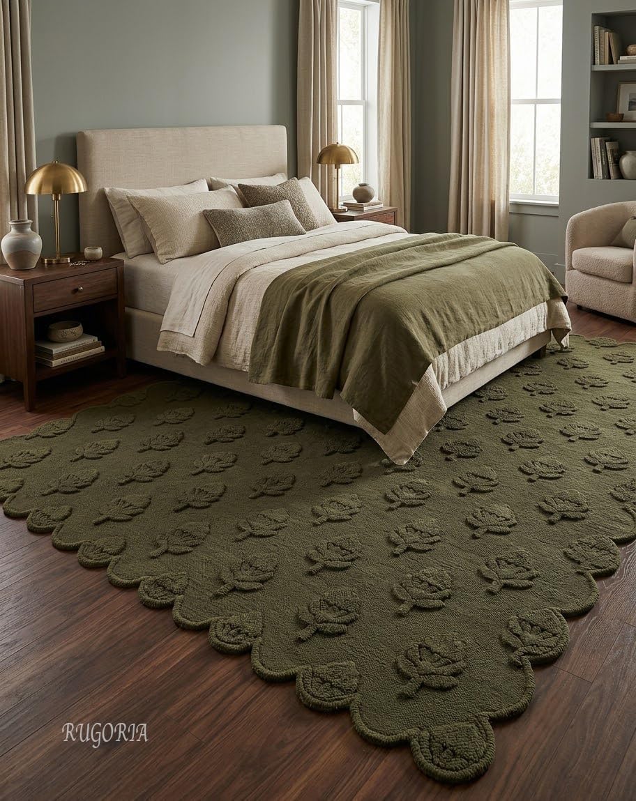 Hand Tufted Wool Rug, Floral Botanical Pattern with Scalloped
