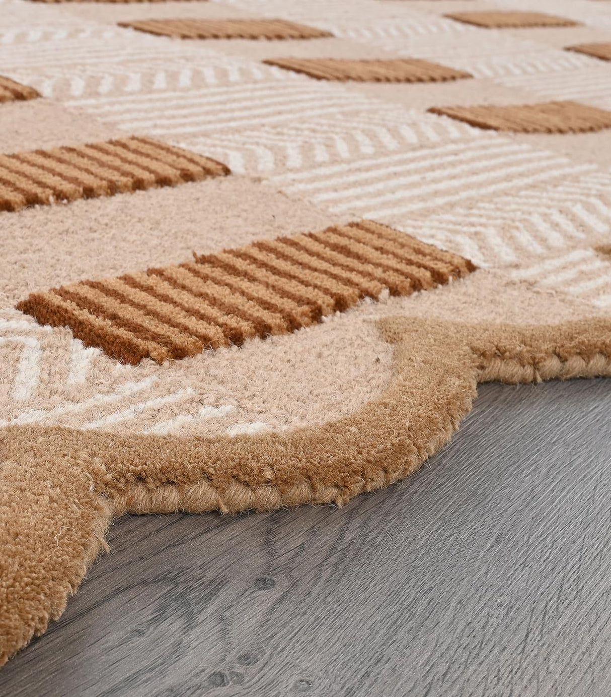 Handmade Scalloped Wool Area Rug - Modern Geometric Pattern & Green-Beige Stripes