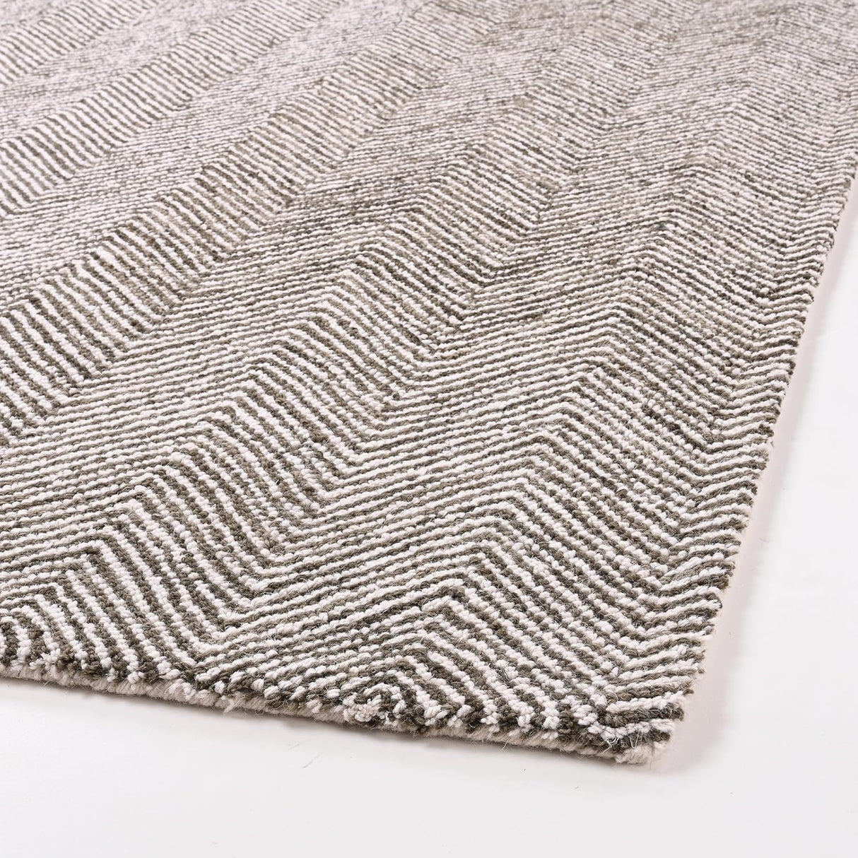 Modern Herringbone Chevron Collection Handmade Wool Rug