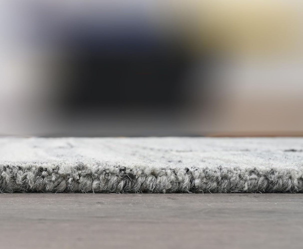 Geometric Wool Rug – Hand-Tufted, Modern Maze Design, Soft & Durable