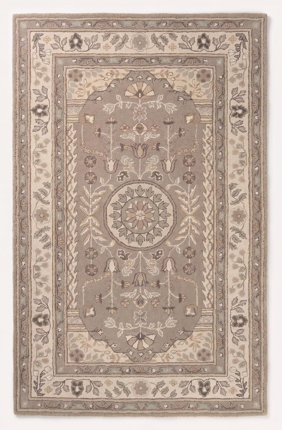 Traditional Hand-Tufted Wool Area Rug, Floral Medallion Design