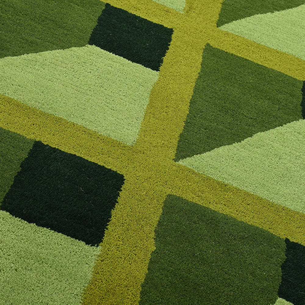 Hand-Tufted Wool Rug – Gustavian Floral Garden Maze in Lush Green Tones