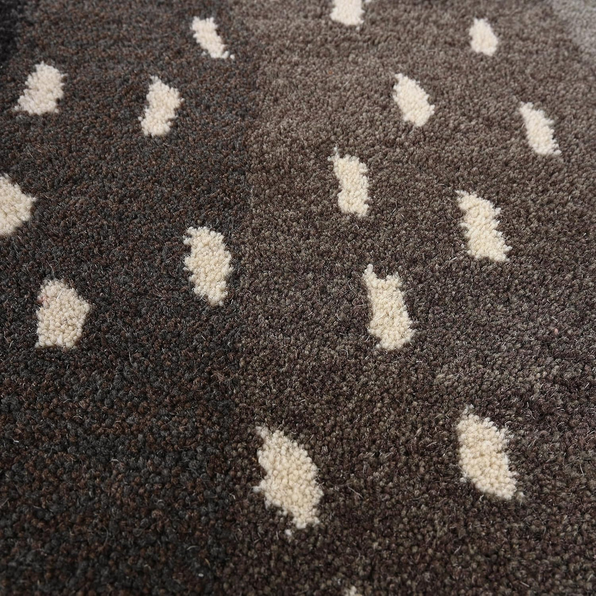 Antelope Cheetah Blue – Contemporary Handmade 100% Wool Area Rug