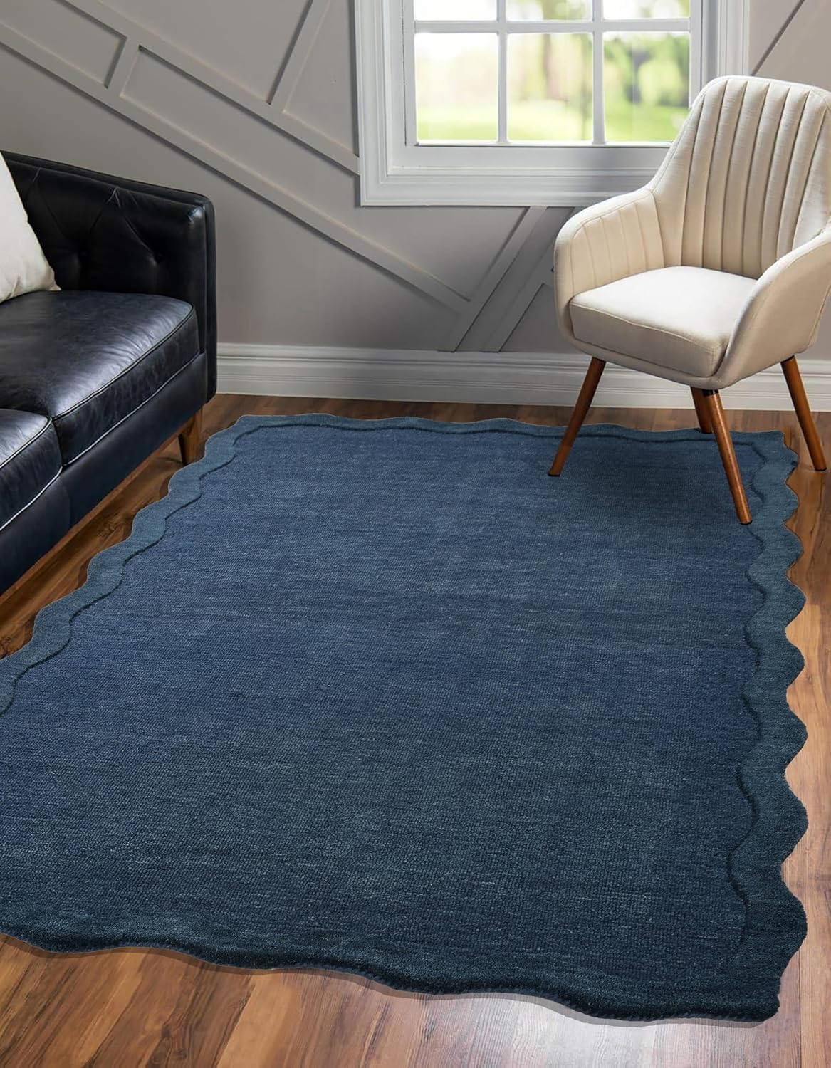 Scalloped Wool Rug – Hand-Tufted, Thick & Soft, Wavy Edge with Cotton Backing