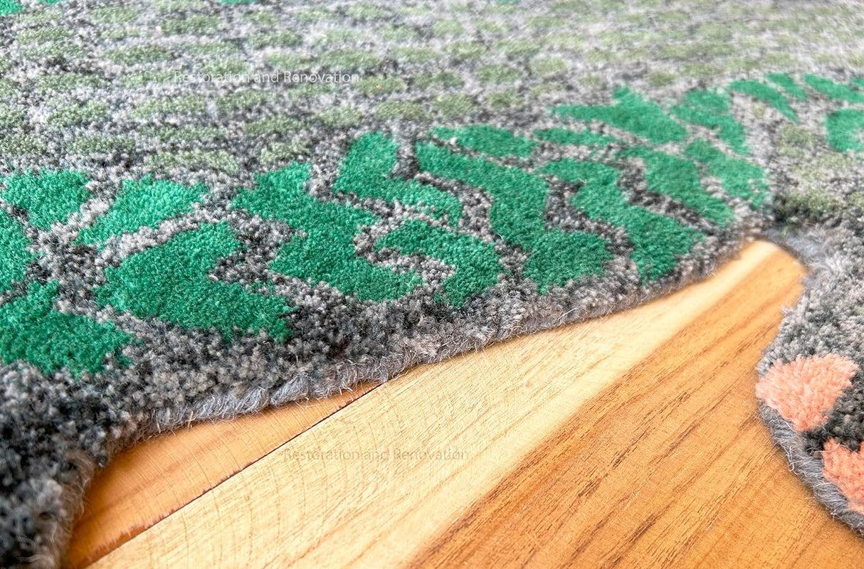 Handmade 100% Wool Area Rug with Realistic Crocodile-Inspired Animal Print Design