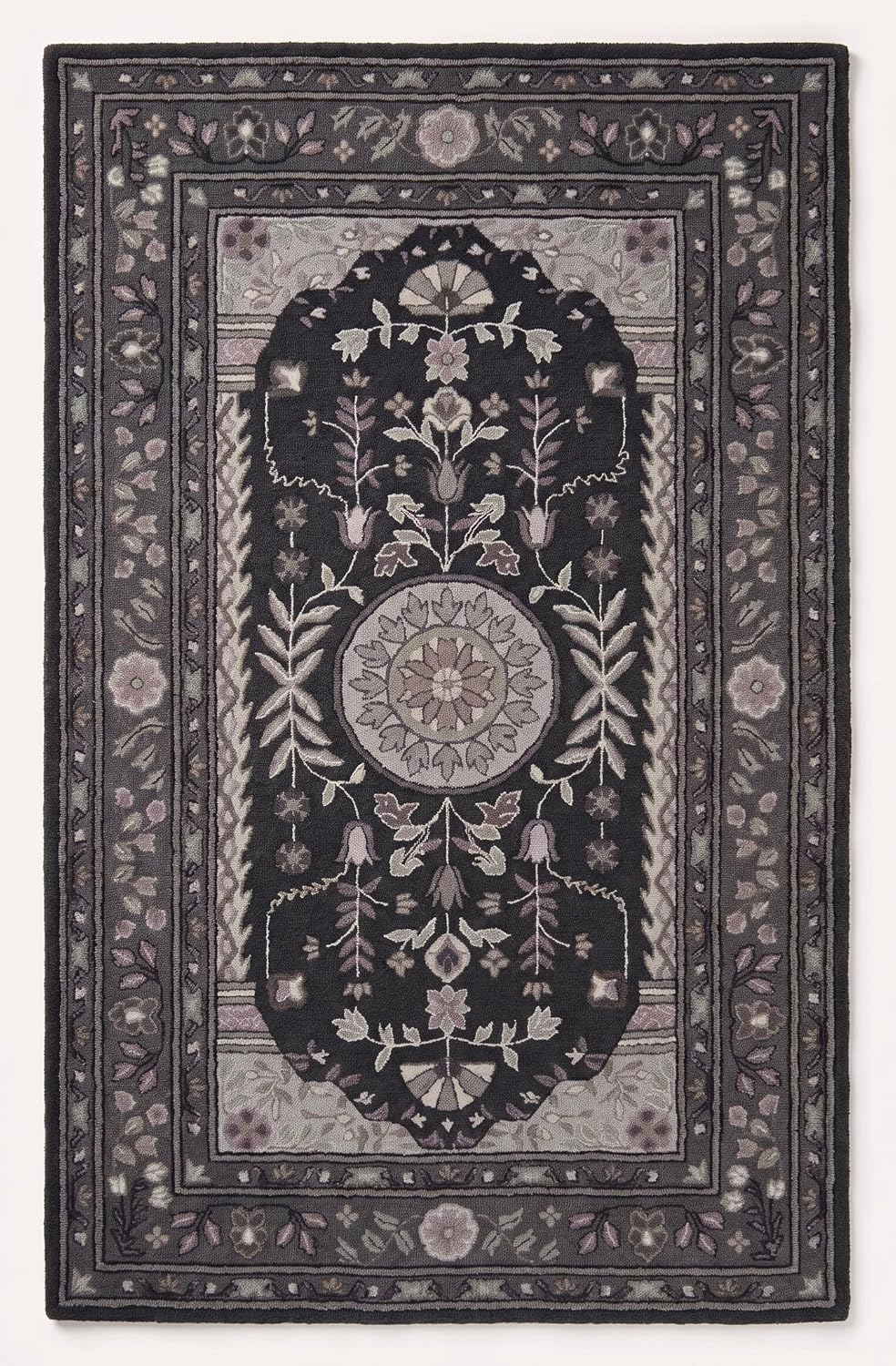 Traditional Hand-Tufted Wool Area Rug, Floral Medallion Design