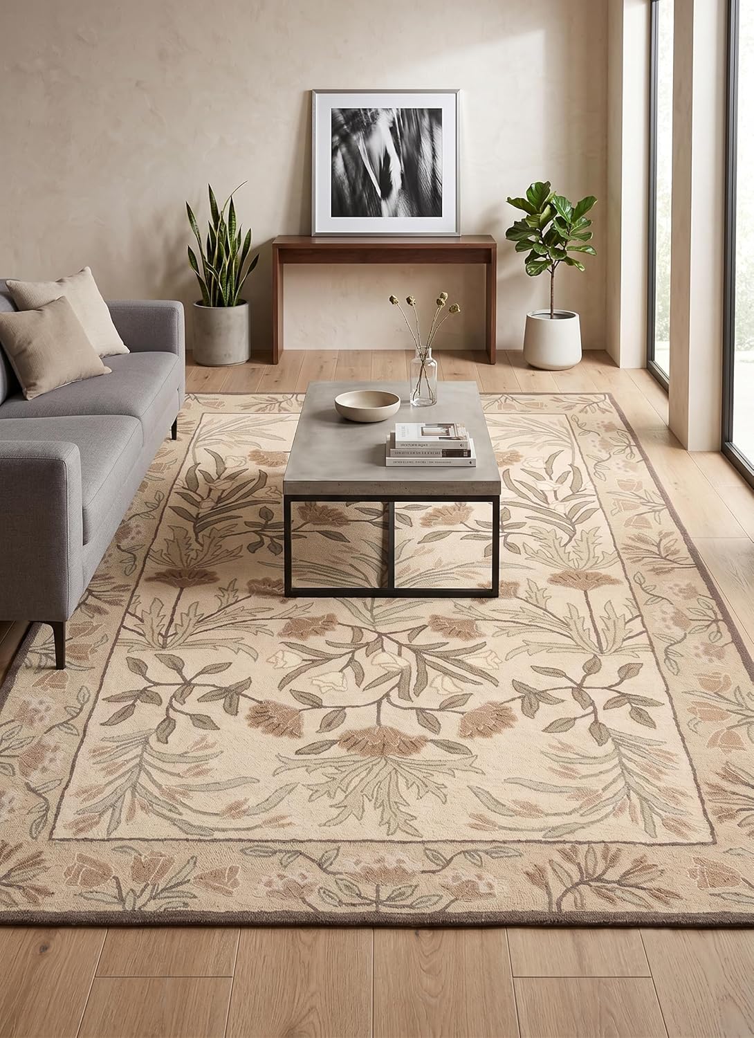 Hand-Tufted Adeline Wool Rug with Traditional Floral Tulip Design