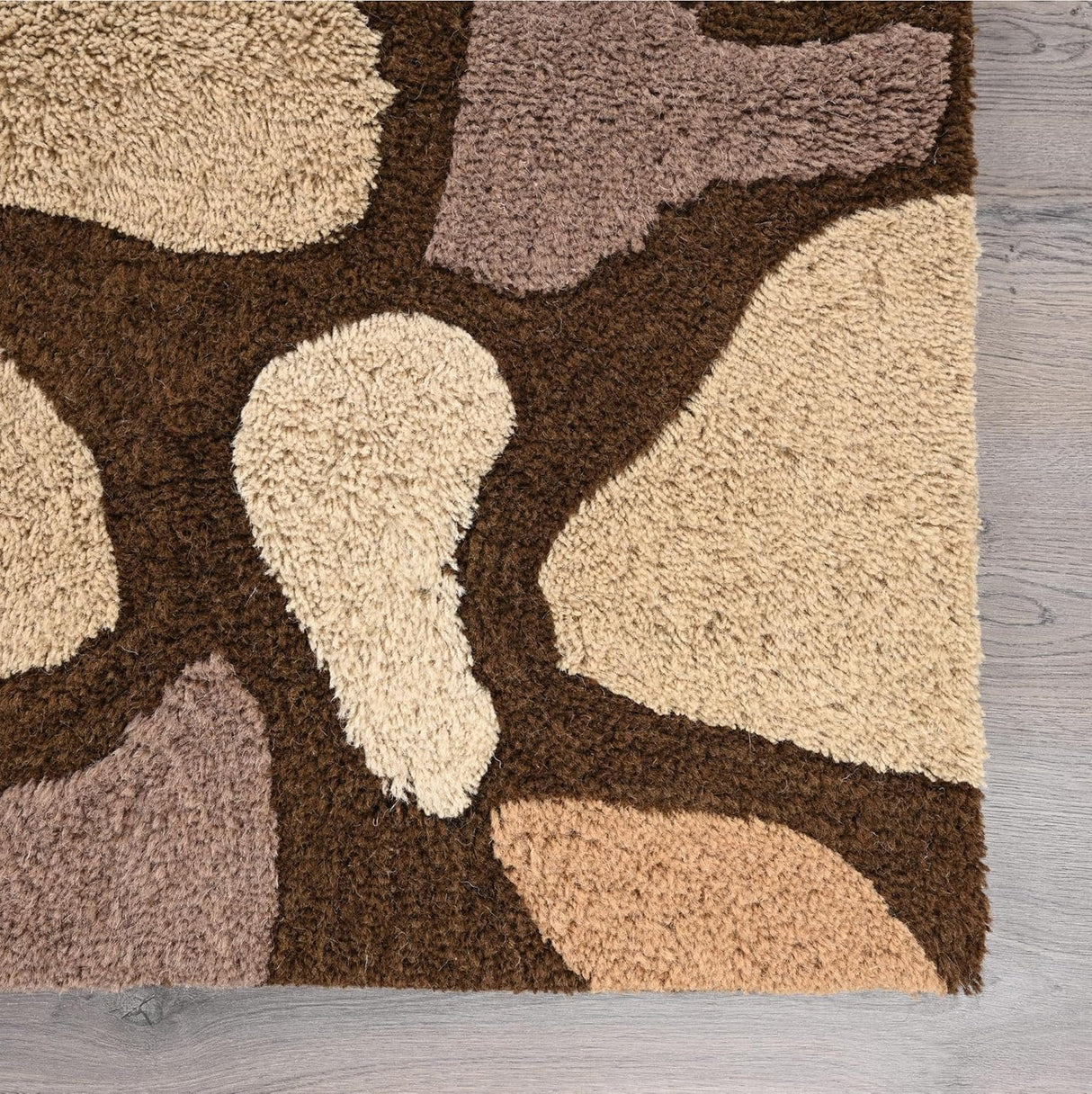 Abstract Geometric Wool Rug – Pebble Stone Pattern | Hand-Crafted Soft Washable Carpet