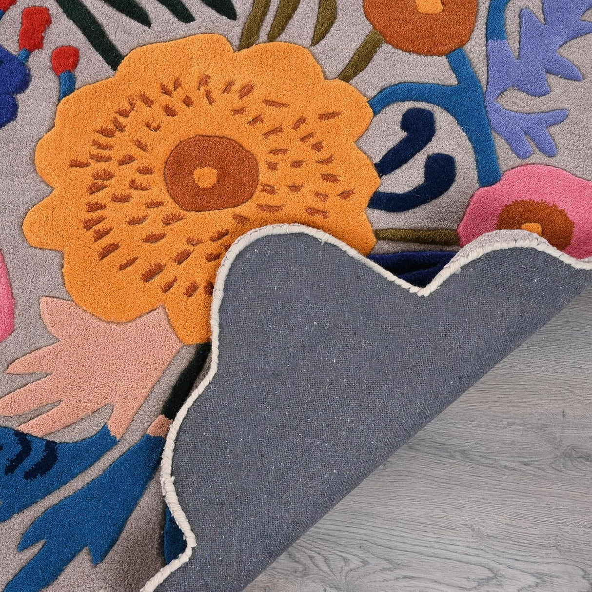 Hand-Tufted Wool Floral Area Rug – Colorful Botanical Garden Design
