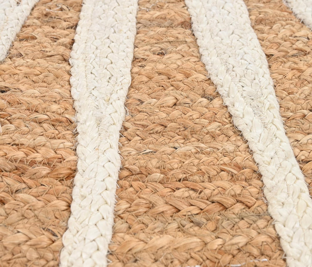Round Jute Rug – Handwoven Natural Fiber Accent Rug