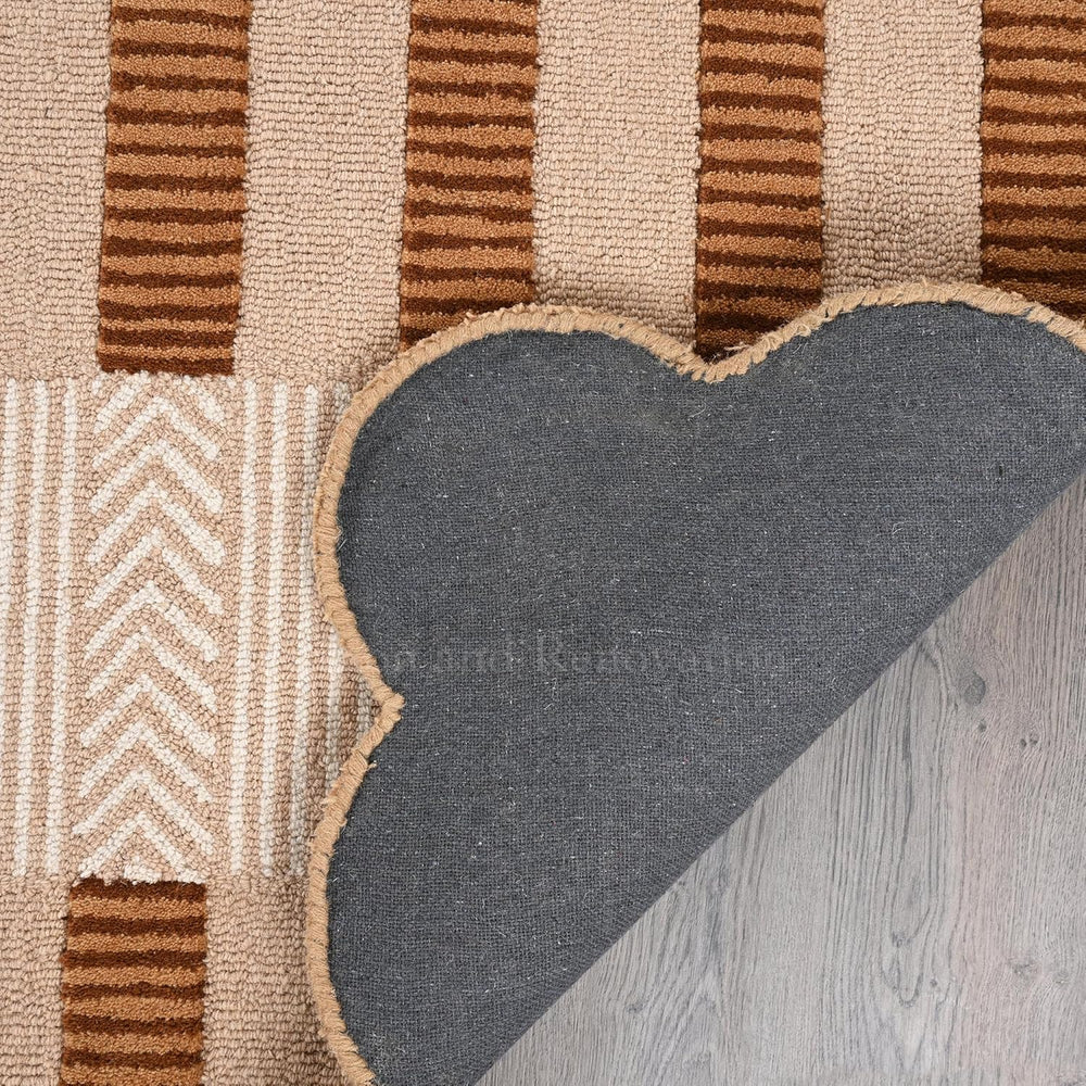 Handmade Scalloped Wool Area Rug - Modern Geometric Pattern & Green-Beige Stripes