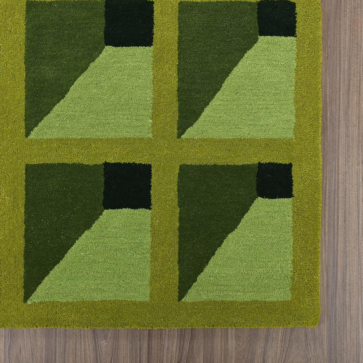 Hand-Tufted Wool Rug – Gustavian Floral Garden Maze in Lush Green Tones