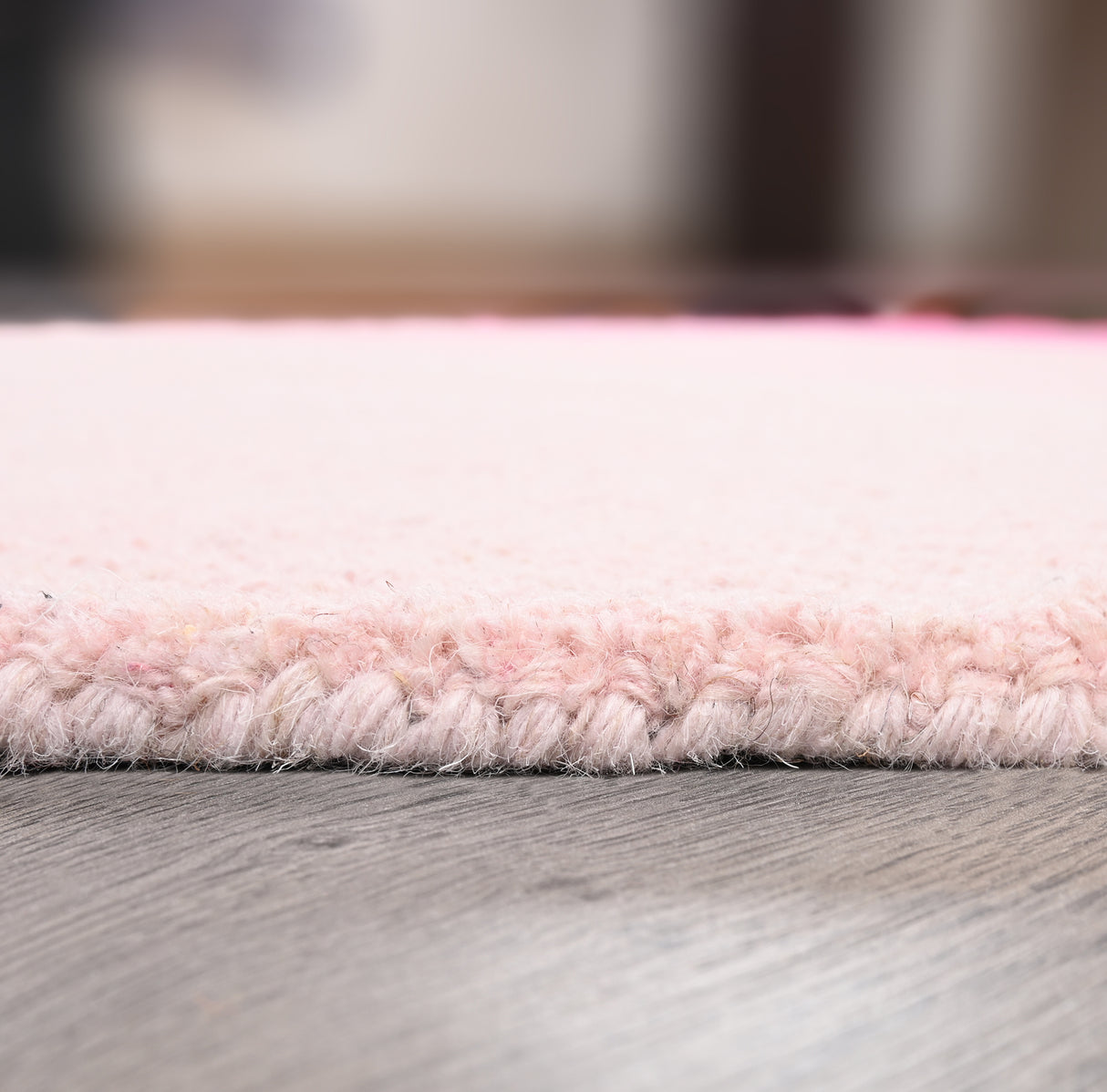 Handcrafted Scalloped Wool Rug - 100% Wool Plush Carpet