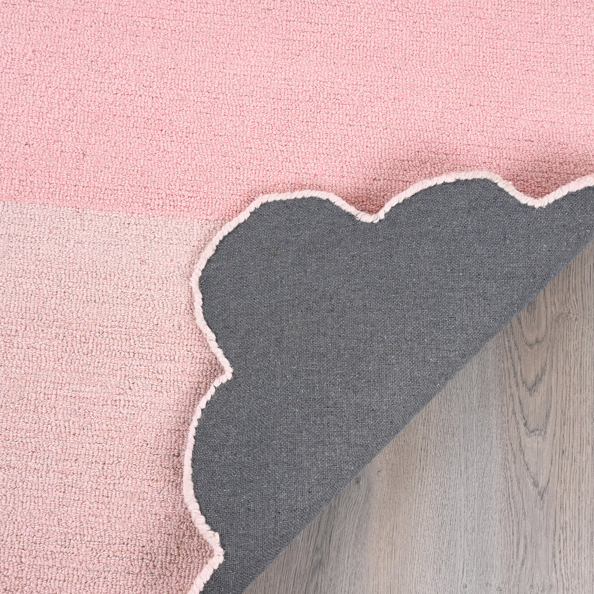 Handcrafted Scalloped Wool Rug - 100% Wool Plush Carpet