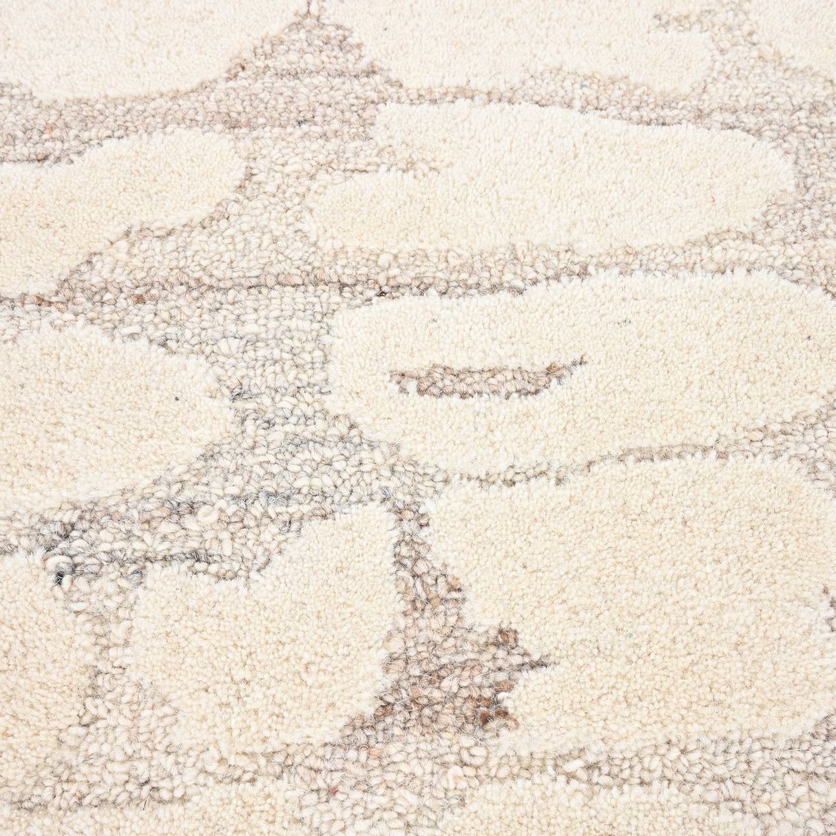 Handmade Beige Abstract Wool Area Rug – Soft Plush Texture with Contemporary Design for Modern and Classic Interiors, Perfect for Living Room, Bedroom, or Dining Room Décor