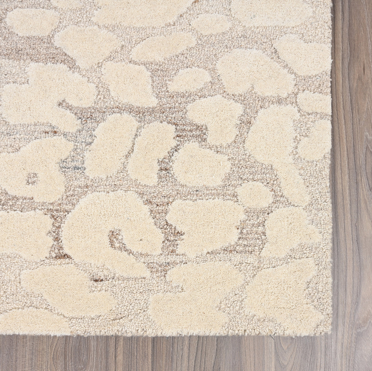 Handmade Beige Abstract Wool Area Rug – Soft Plush Texture with Contemporary Design for Modern and Classic Interiors, Perfect for Living Room, Bedroom, or Dining Room Décor