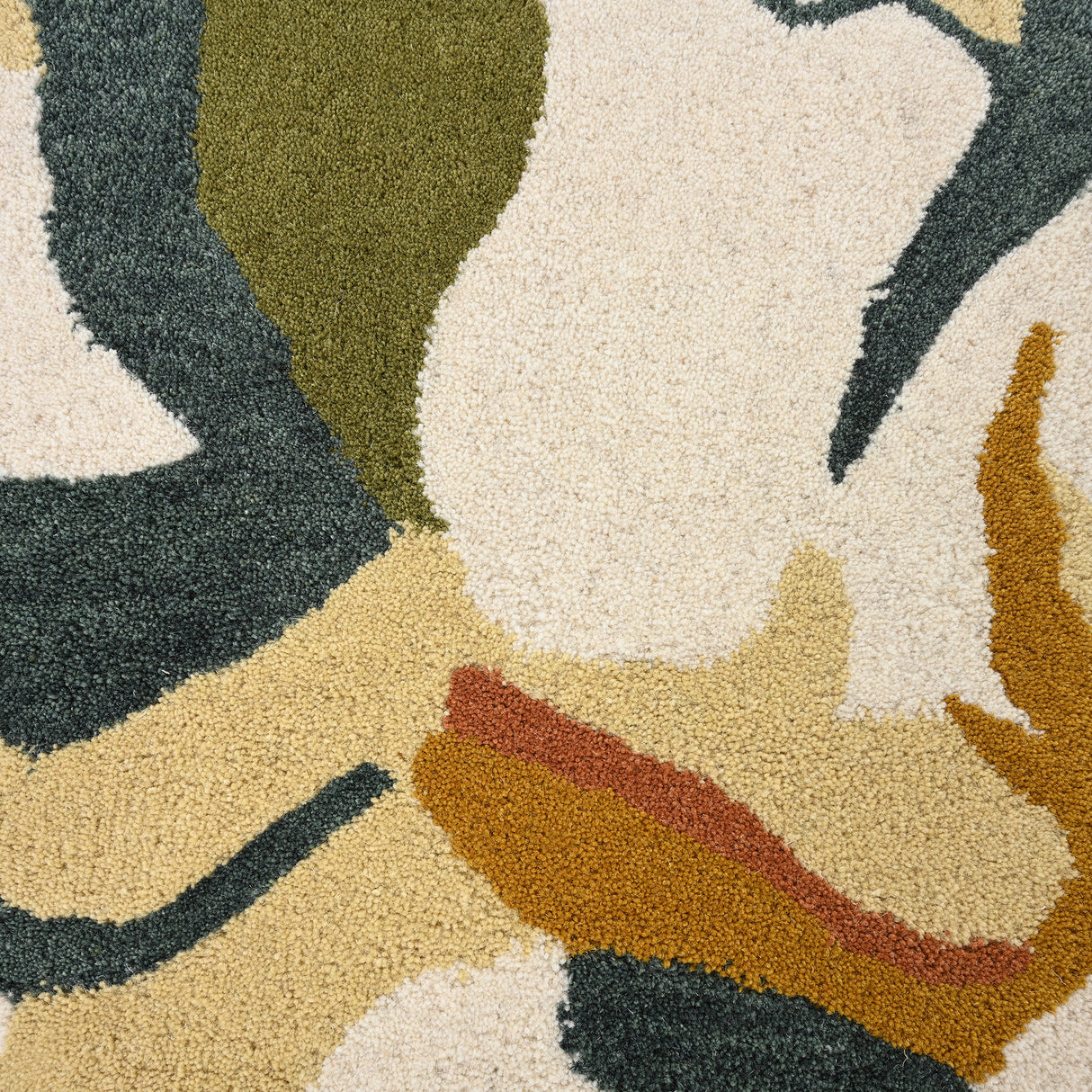 Hand-Tufted Wool Area Rug with Tropical Floral Design