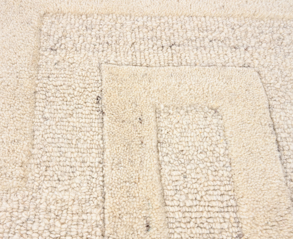 Geometric Wool Rug – Hand-Tufted, Modern Maze Design, Soft & Durable