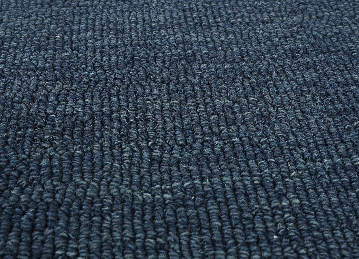 Scalloped Wool Rug – Hand-Tufted, Thick & Soft, Wavy Edge with Cotton Backing