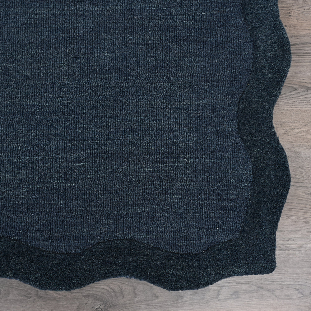 Scalloped Wool Rug – Hand-Tufted, Thick & Soft, Wavy Edge with Cotton Backing
