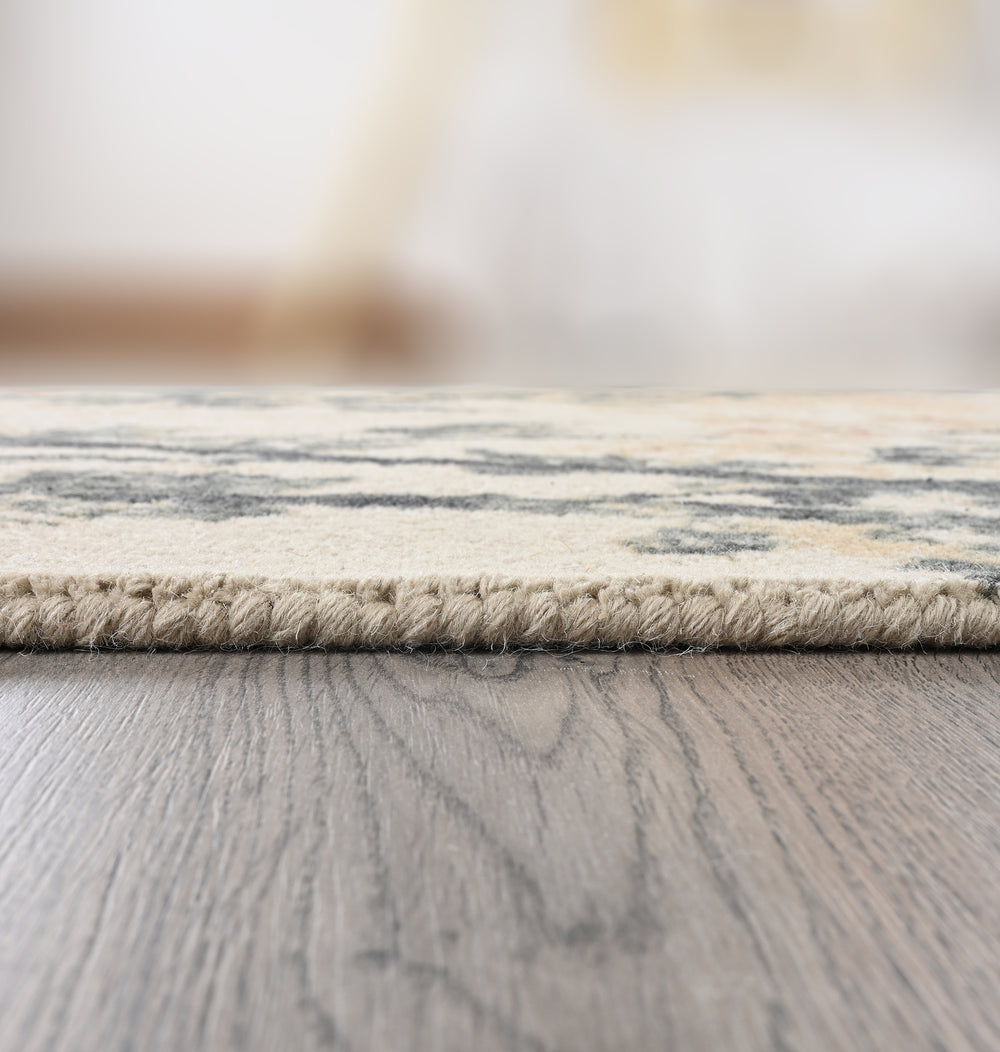 Hand-Tufted Wool Area Rug – Botanical Design with Garden-Inspired Pattern