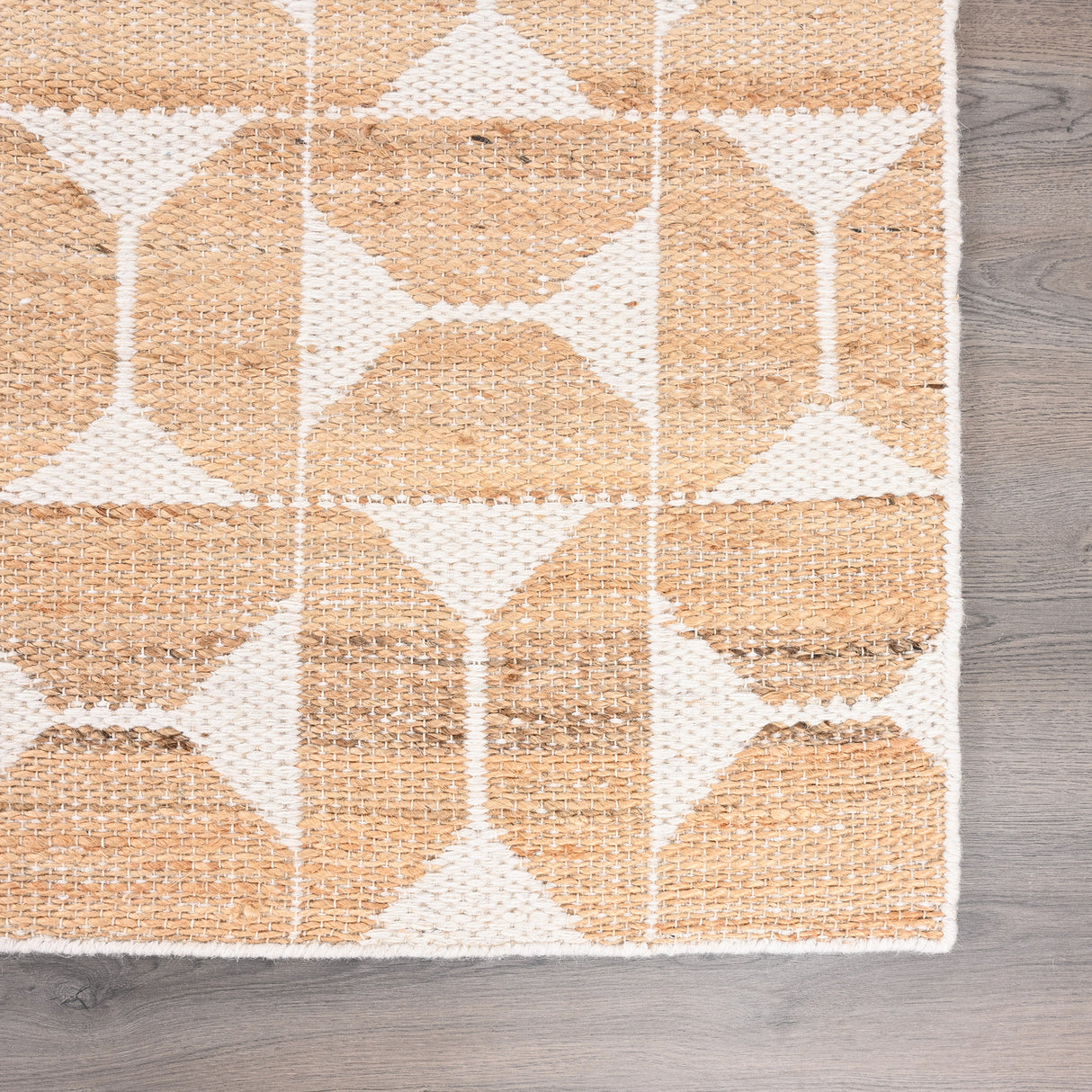 Handwoven Jute Rug with Cotton Base