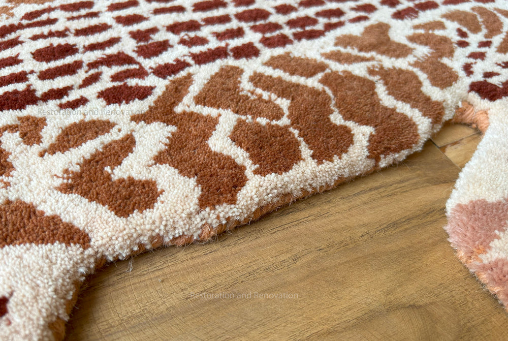 Handmade 100% Wool Area Rug with Realistic Crocodile-Inspired Animal Print Design
