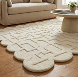 Hand-Tufted Wool Rug Scalloped Edge Modern Geometric Pattern