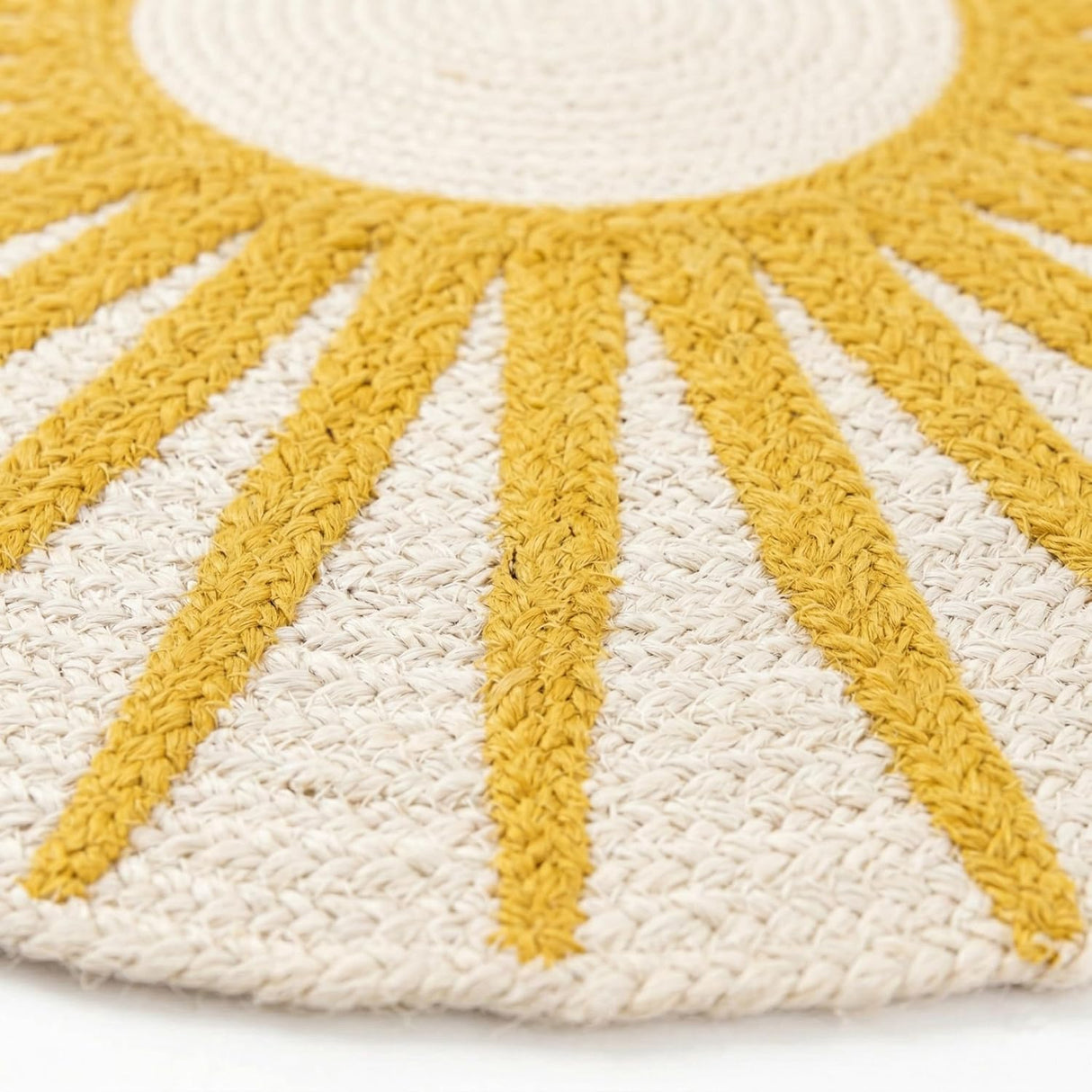 Round Jute Rug – Handwoven Natural Fiber Accent Rug
