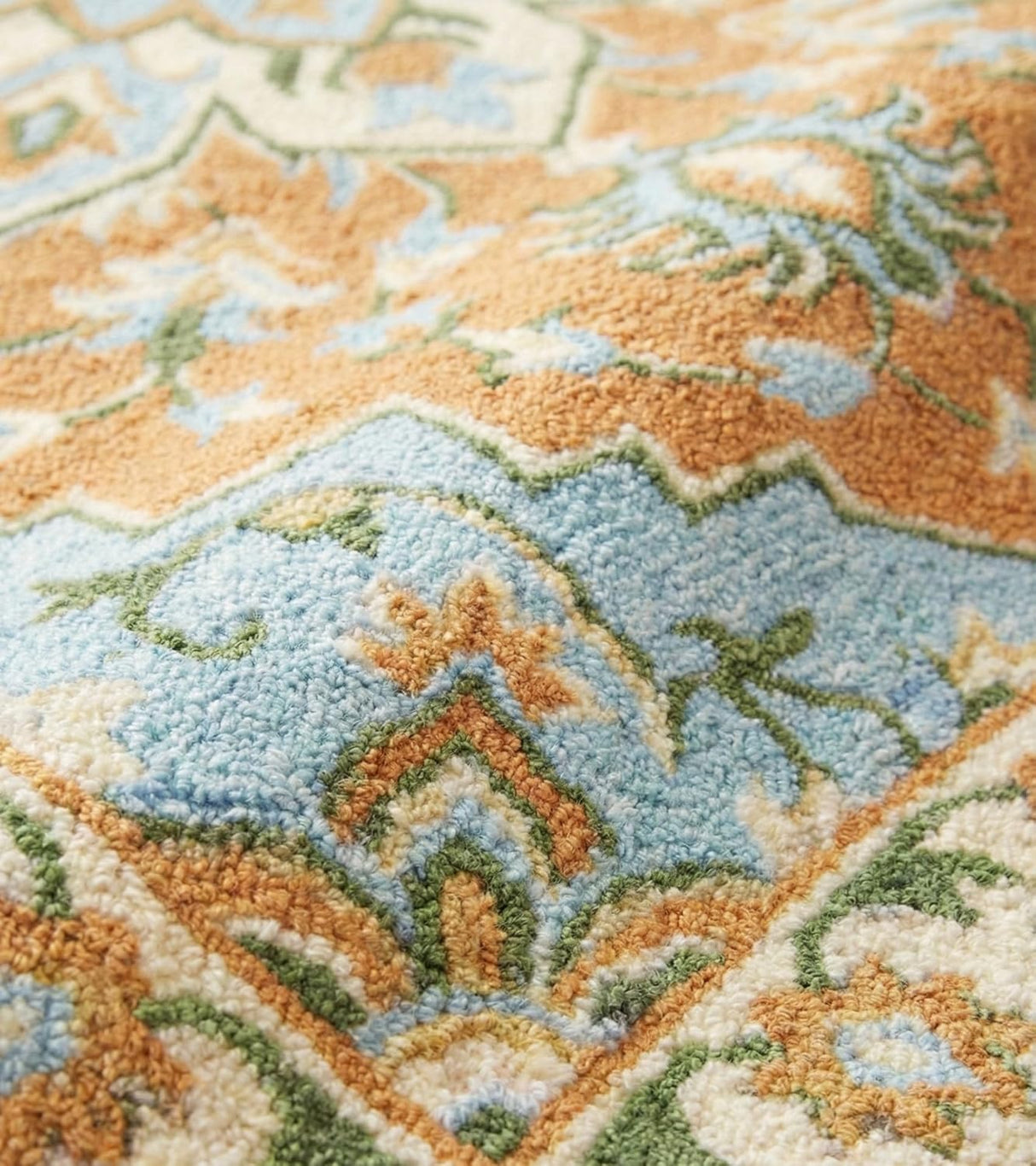 Traditional Hand-Tufted Wool Rug – Vintage Floral Medallion Pattern