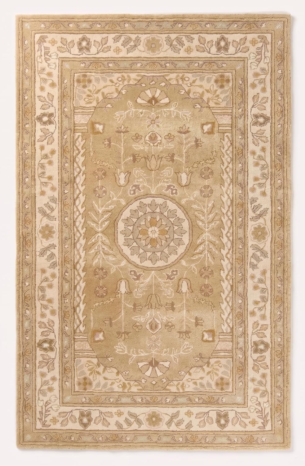 Traditional Hand-Tufted Wool Area Rug, Floral Medallion Design