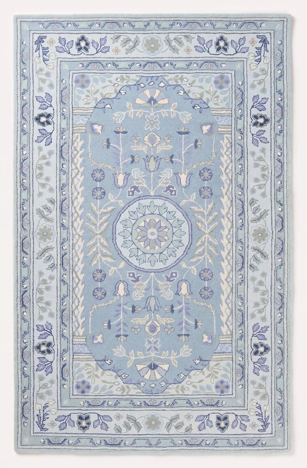 Traditional Hand-Tufted Wool Area Rug, Floral Medallion Design