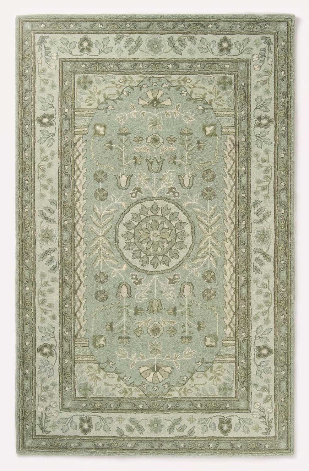 Traditional Hand-Tufted Wool Area Rug, Floral Medallion Design