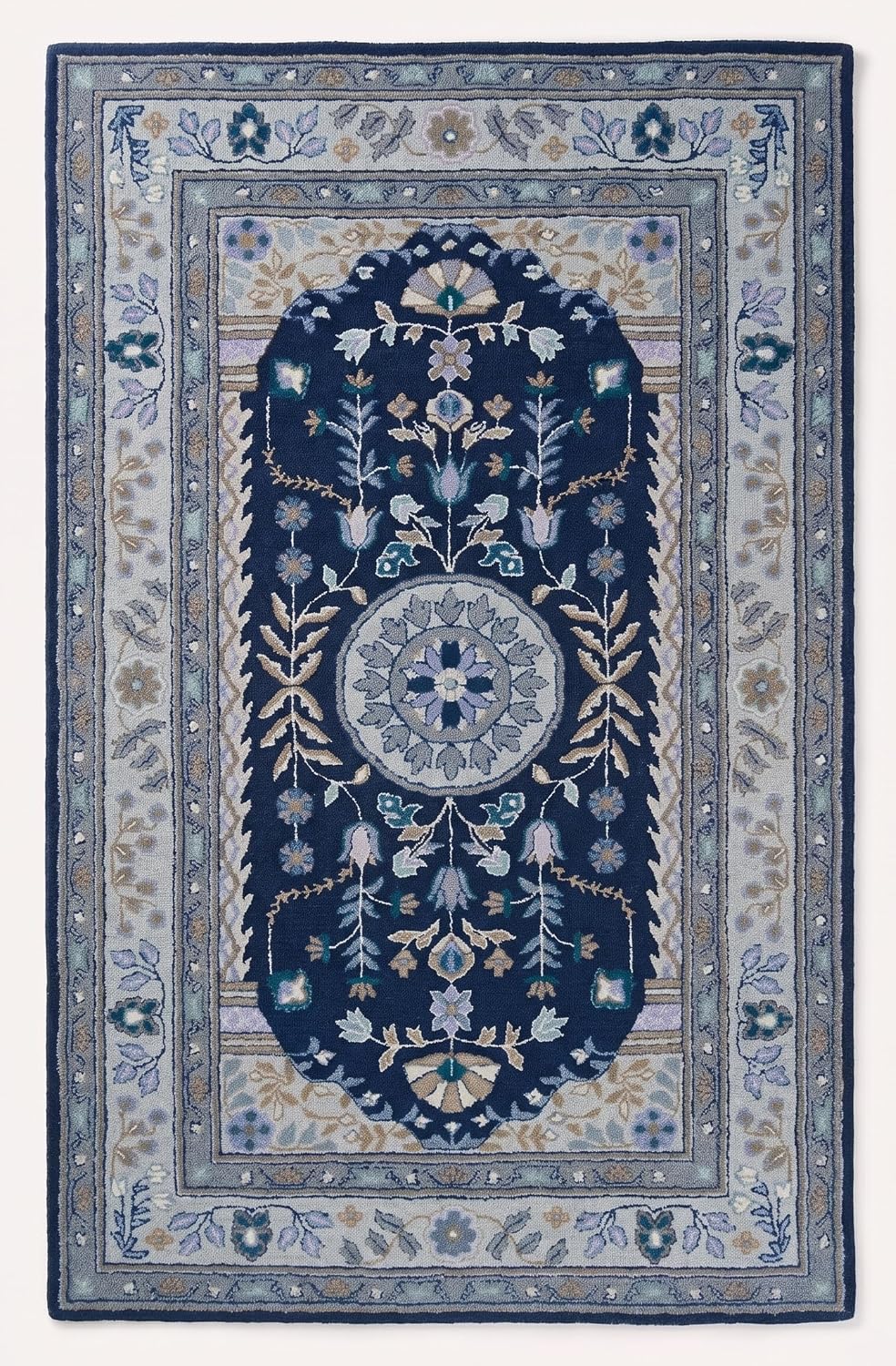 Traditional Hand-Tufted Wool Area Rug, Floral Medallion Design