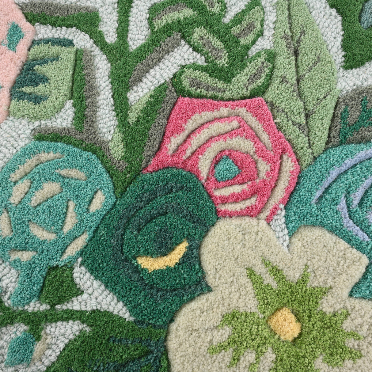 Handmade Floral Irregular Wool Area Rug
