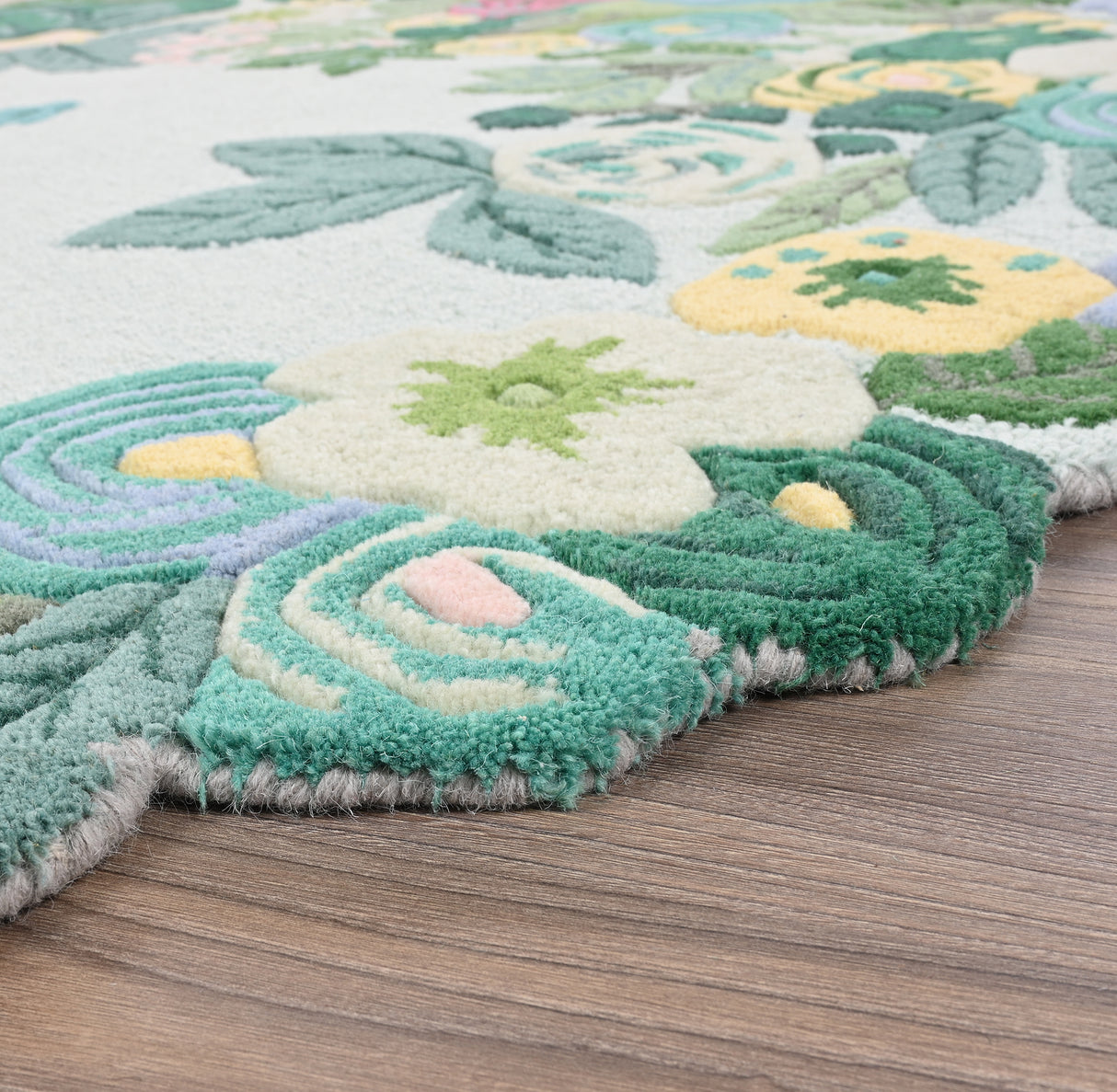 Handmade Floral Irregular Wool Area Rug