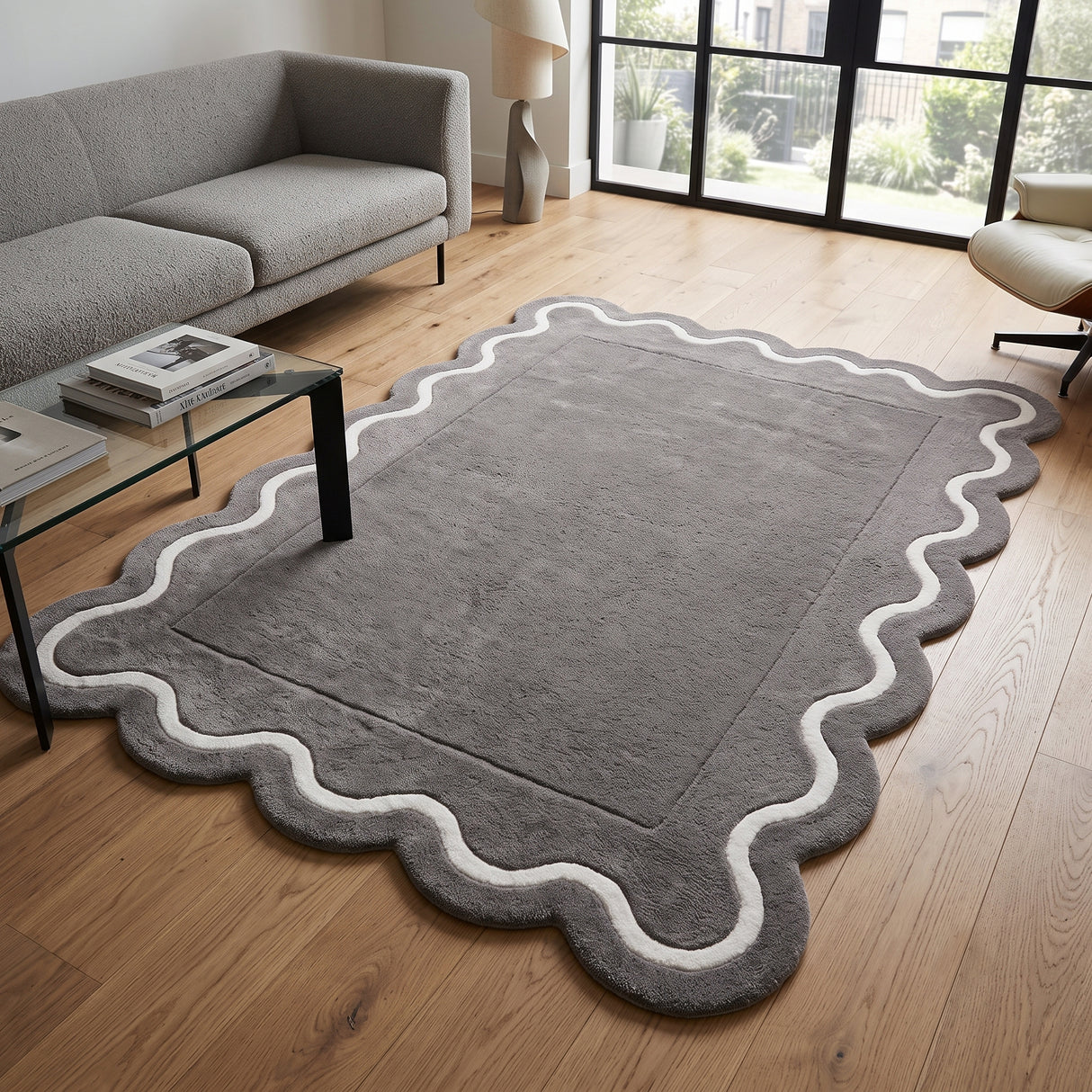 Modern Hand Tufted Wool Rug | Handmade Scalloped Border Carpet